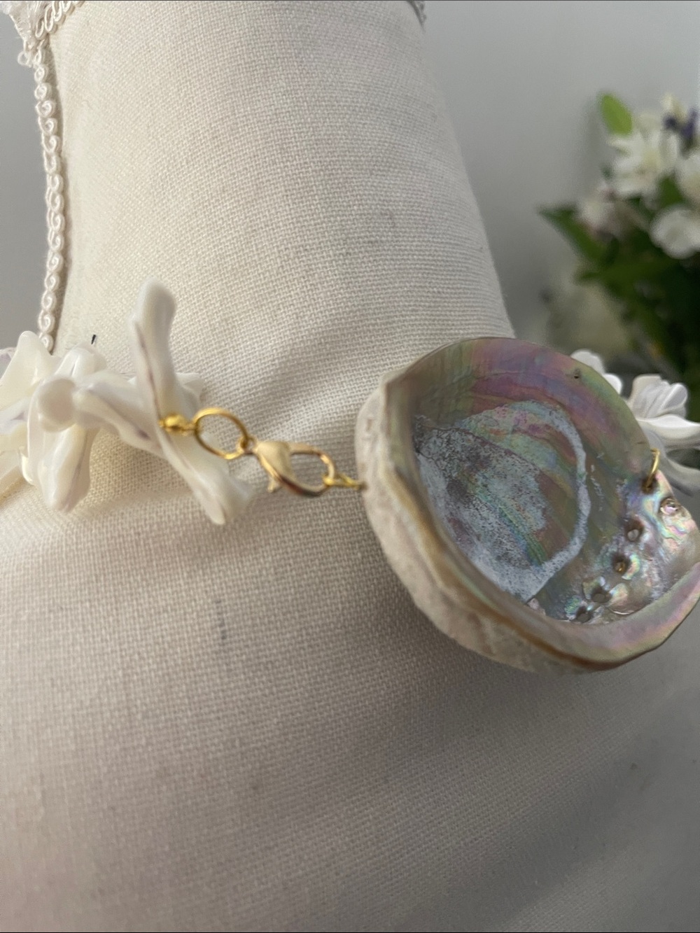 Blue Green Handcrafted White Shell & Pearl Statement Necklace - Picture 6 of 9